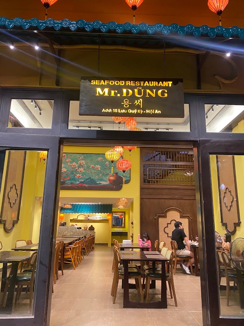 Mr.Dũng Seafood Restaurant - 용 씨