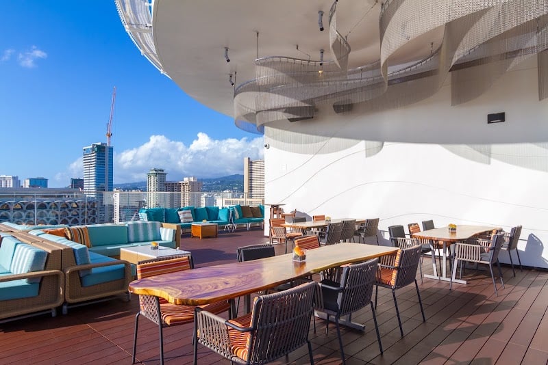 SKY Waikiki Raw & Bar