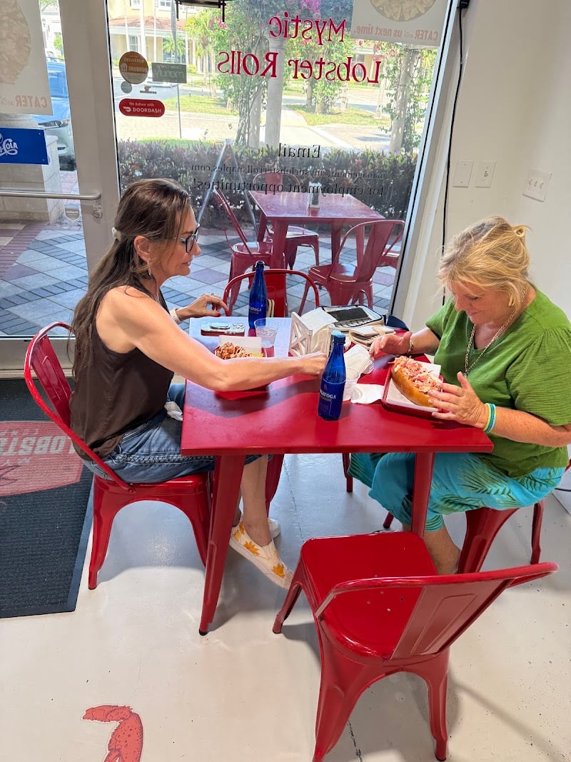 Magic Lobster Roll Co - Naples, Vanderbilt Shoppes