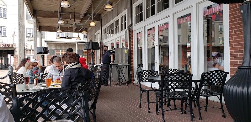 Willie G's Seafood & Steaks