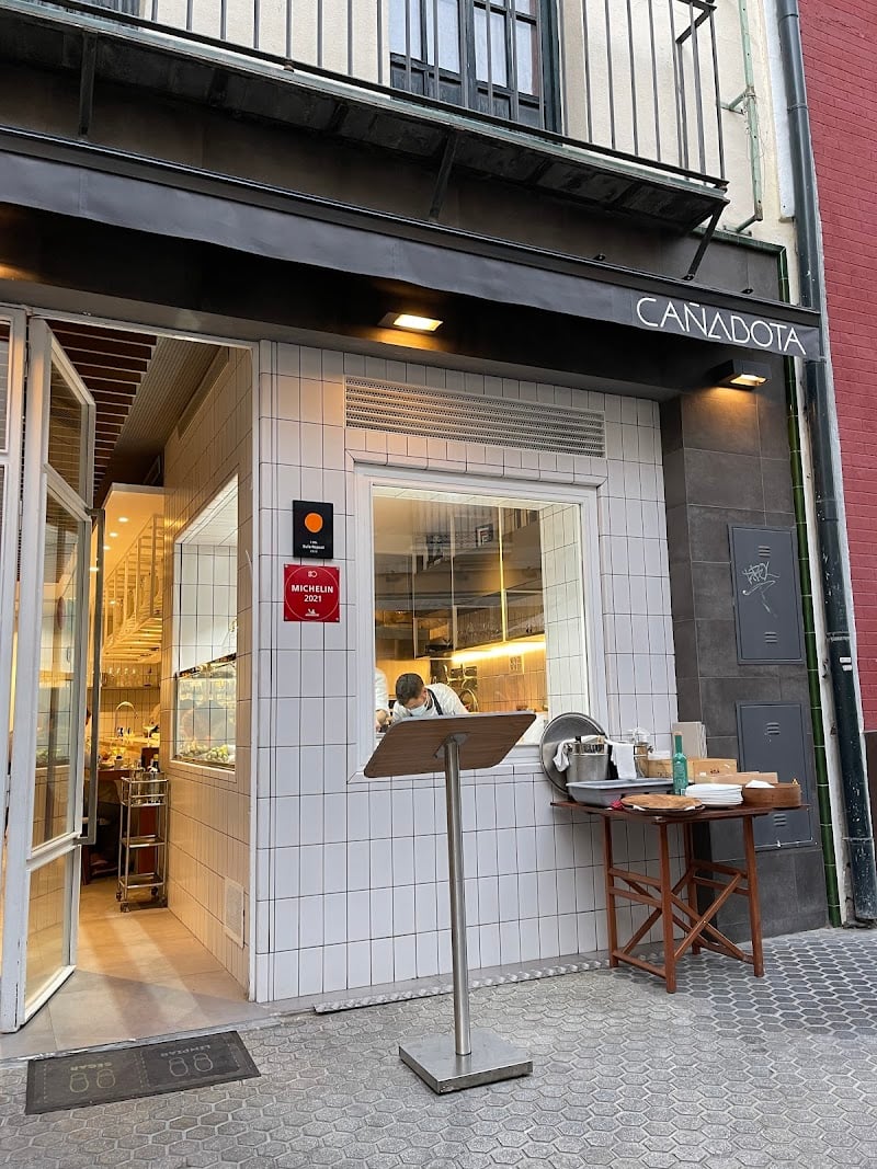 Cañabota