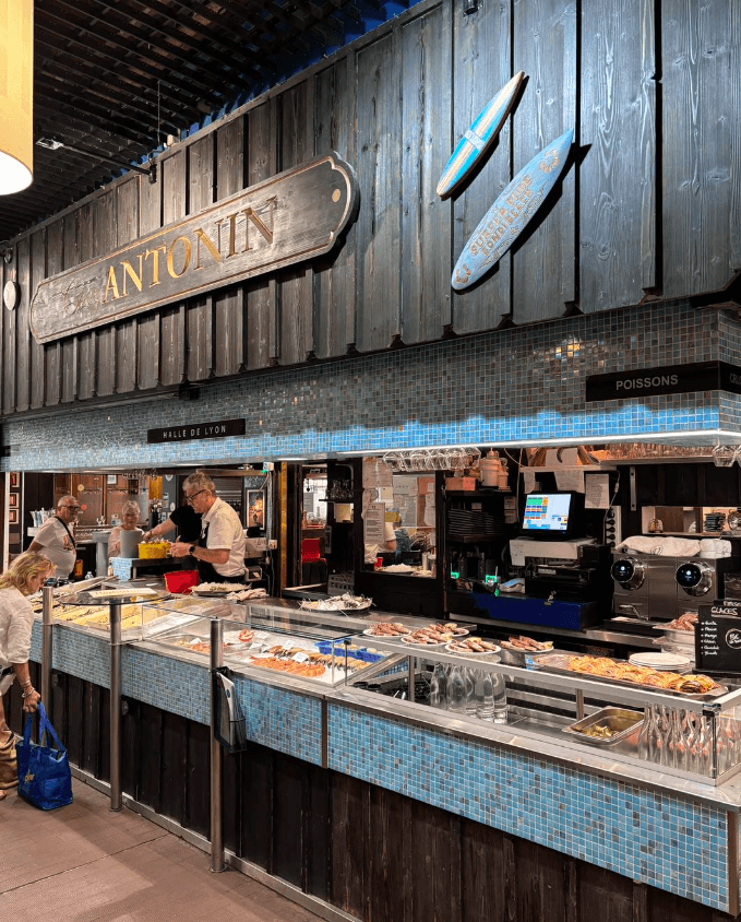 CHEZ ANTONIN - Écailler aux Halles de Lyon Paul Bocuse