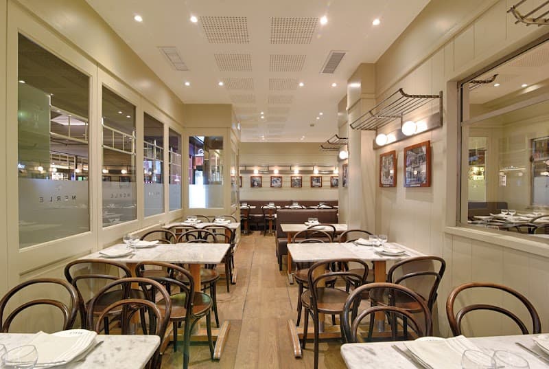 Merle Huîtres et Coquillages