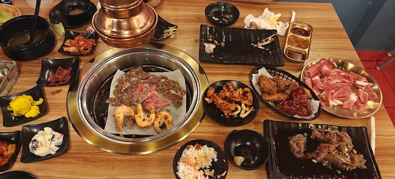 Mukbang Shows Restaurant Korean BBQ And Seafood - Muroor Branch