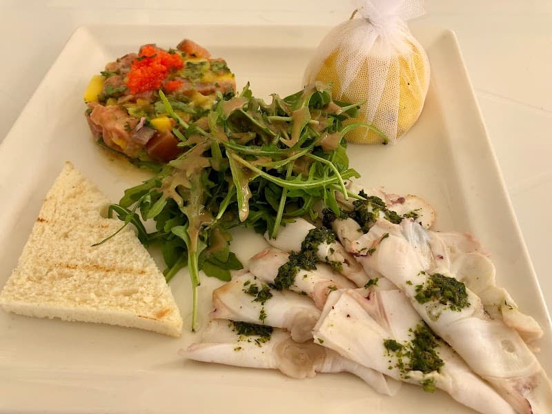 Feluka, seafood restaurant & wine bar 'فلوكة'