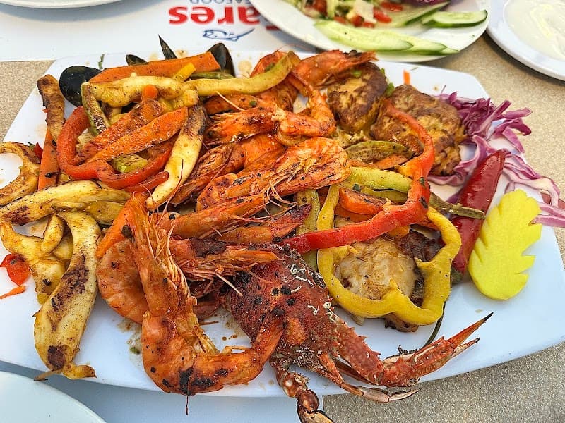 Fares Seafood Restaurant Old Market al-shaba مطعم فارس للماكولات البحرية