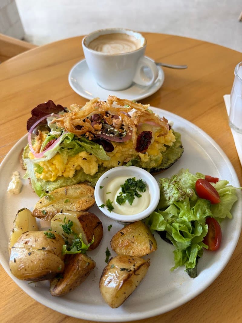 Alma Kitchen & Coffee
