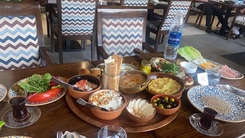 مطعم نارة زيونة - Nara Zayona