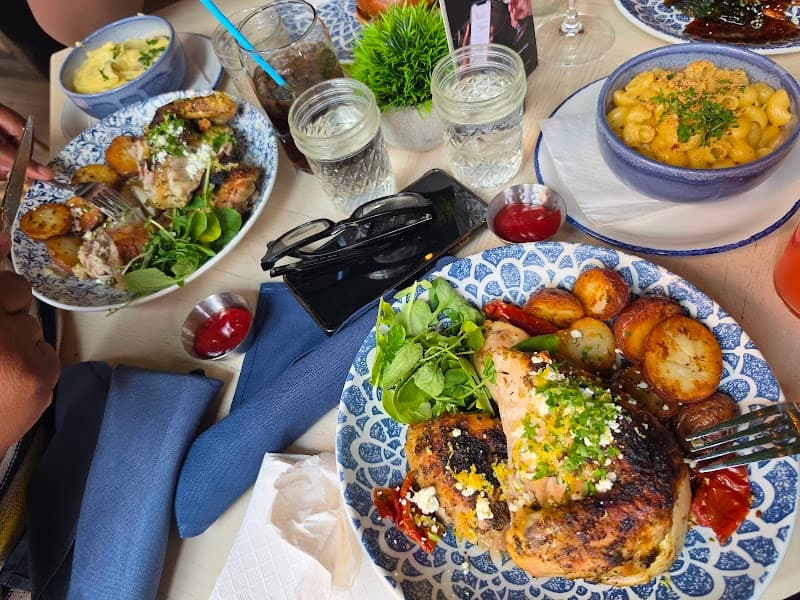 The Hampton Social - Streeterville