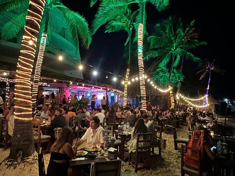Zenzi Beach