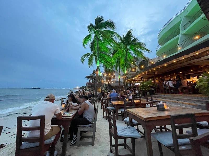 Zenzi Beach