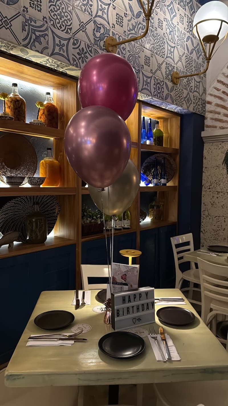 CANCHA RESTAURANTE CEVICHES SUSHI