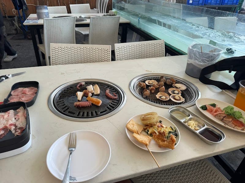 Kodtalay The Riverfront Seafood Buffet