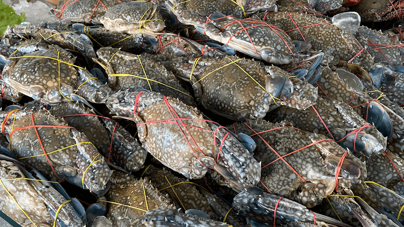 Mungkorn Seafood Buffet & Fish Market