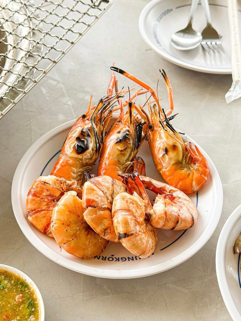 Mungkorn Seafood Buffet & Fish Market