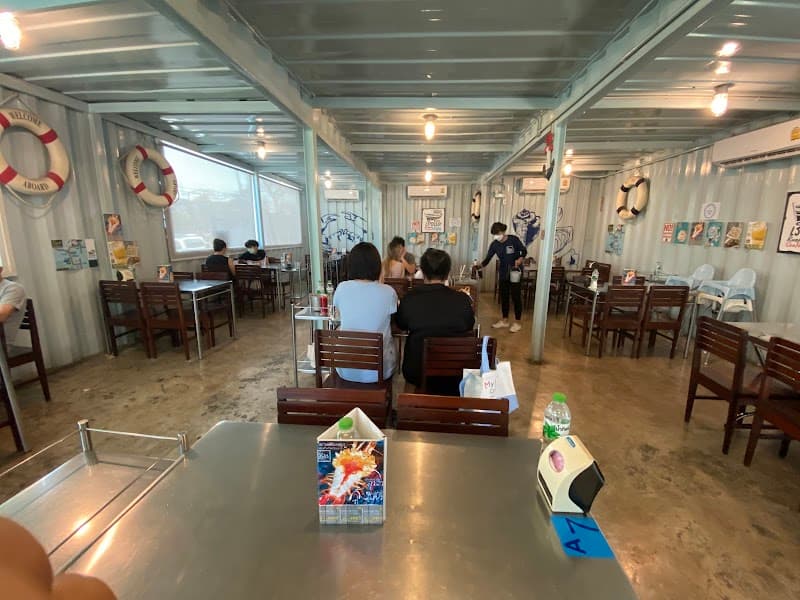 เรือโป๊ะ Seafood โดยแสนสมบูรณ์