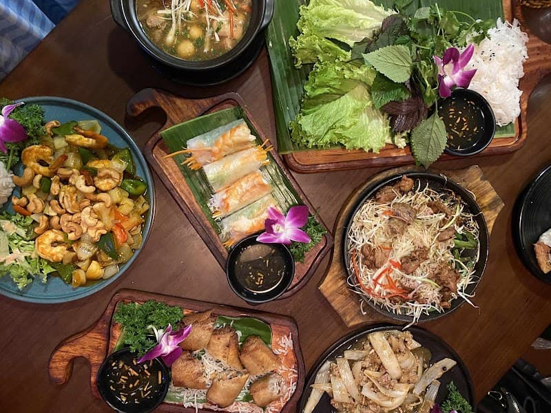 Hoang’s Kitchen -Vietnamese cuisine & Vegan food