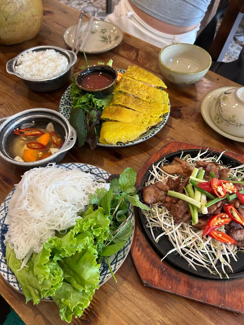 MẸT Vietnamese Restaurant & Vegetarian Met 2