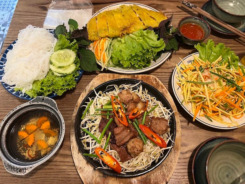 MẸT Vietnamese restaurant & Vegetarian Met 4