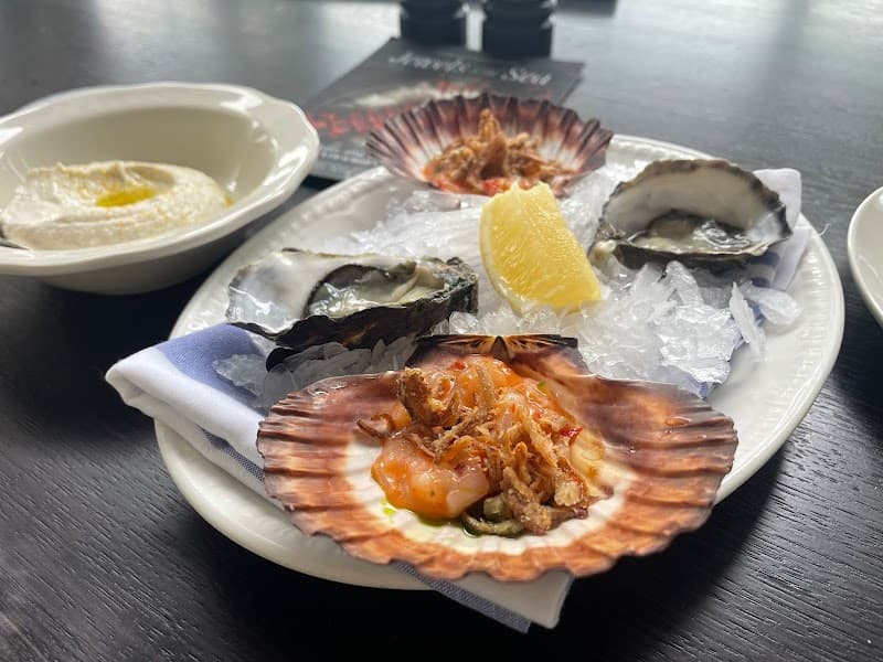 Fosh Bar & Restaurant