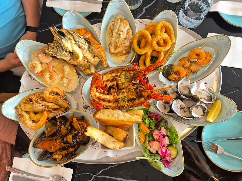 TheCray Seafood & Grill Restaurant, Belmont