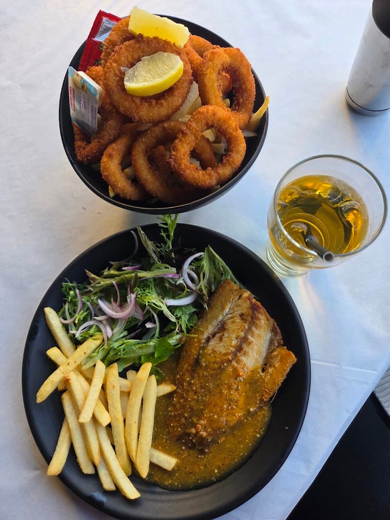 Kickin'Inn Broadbeach