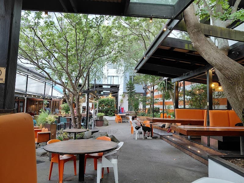 Southern Cross Garden Bar Restaurant