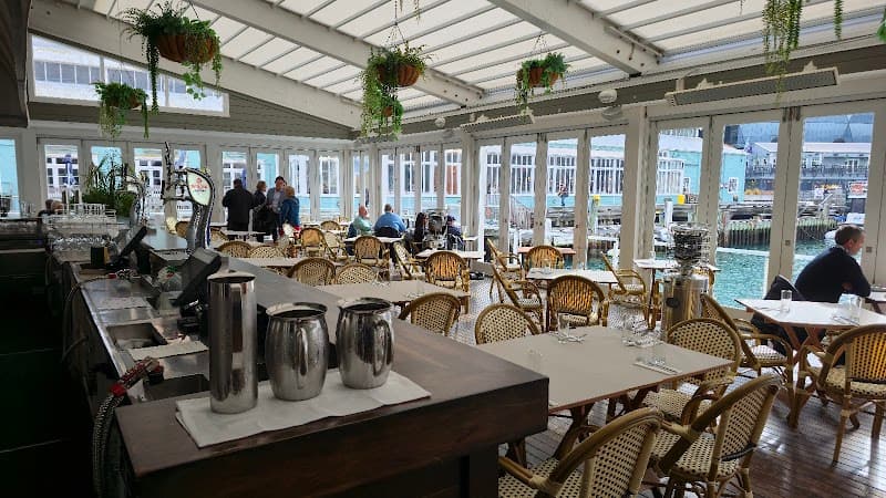 Dockside Restaurant & Bar