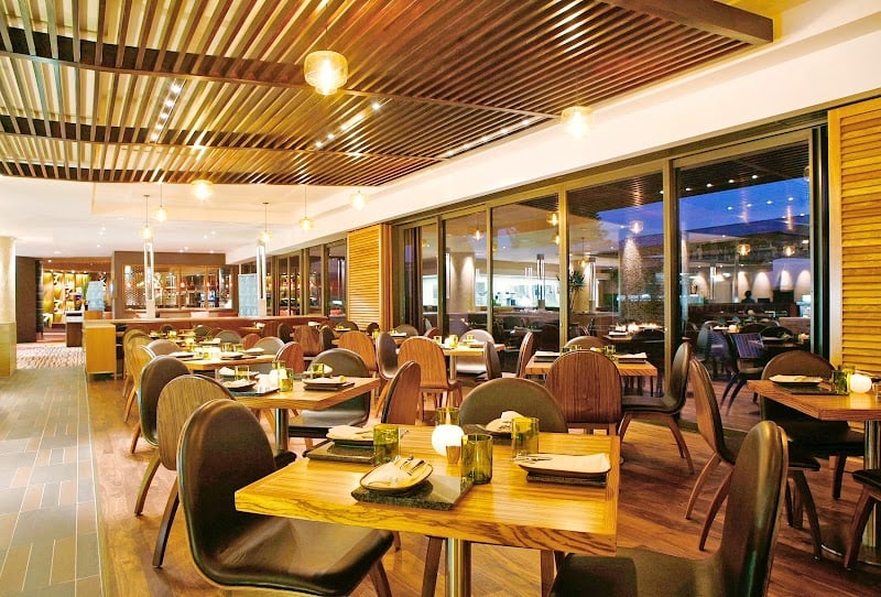 San Deck, Bar & Restaurant