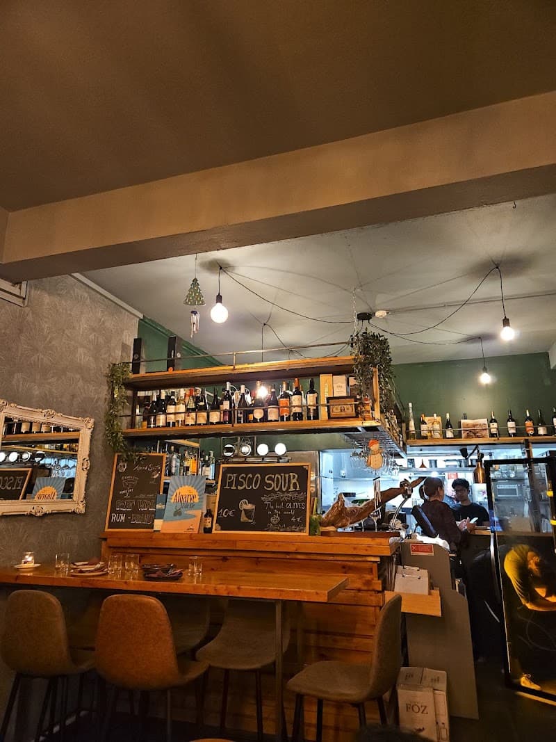 CIUCCIO - Italian based kitchen and International food.