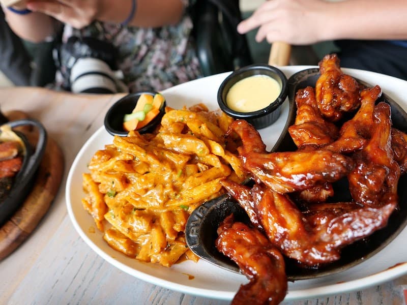 CJ's