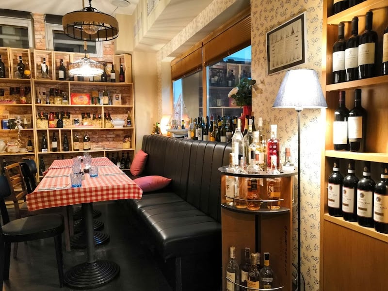 La Casa Trattoria