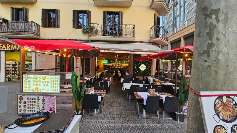 Voramar Restaurant - Waterfront Mediterranean Seafood & Paella in Barceloneta, Barcelona