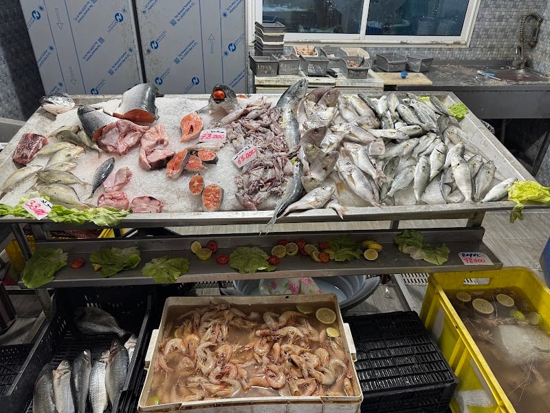 LE MEROU Restaurant et Poissonnerie