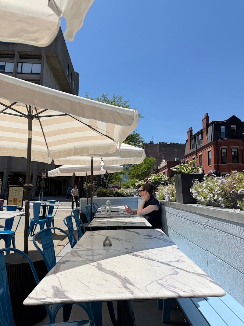 LITTLE WHALE OYSTER BAR