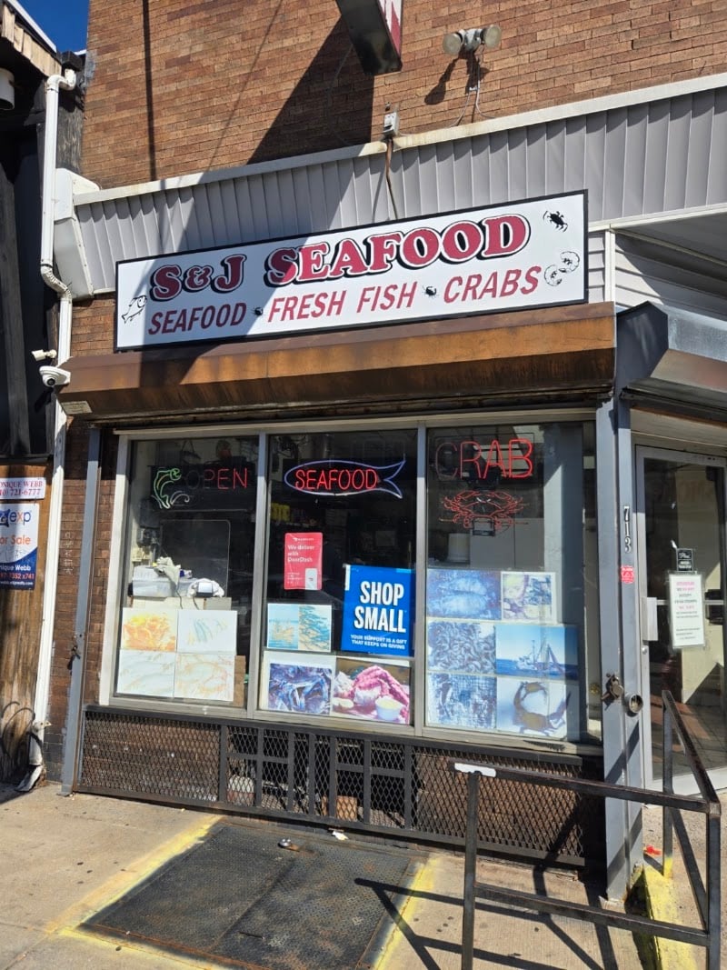 S & J Seafood