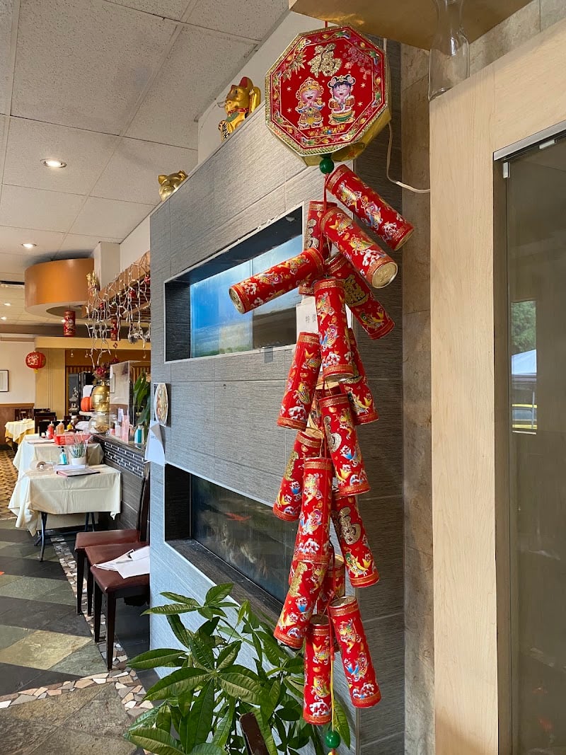 Pelican Seafood Restaurant(Best Price on Website)