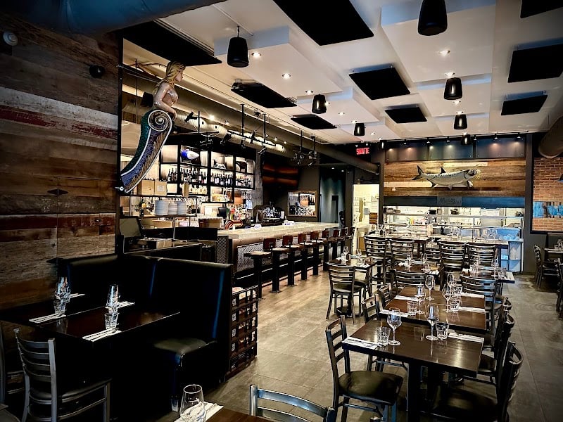 Lucille's Oyster Dive