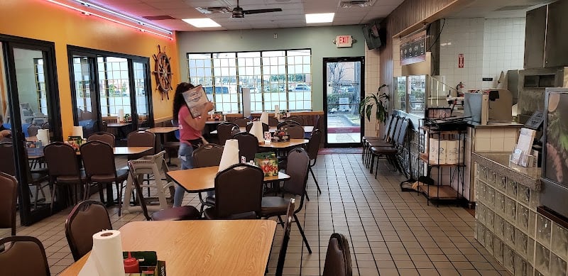 Connie's Seafood Market & Restaurant