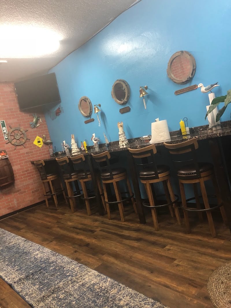 813 Salads & Seafood