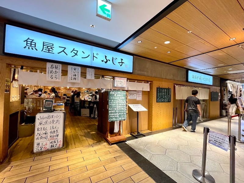 Fishmonger Stand Fujiko