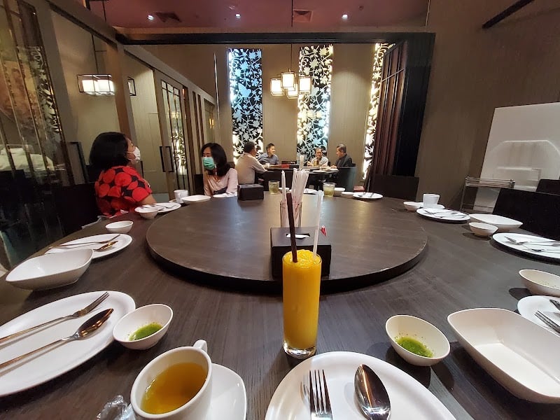 Somboon Seafood Sam Yan