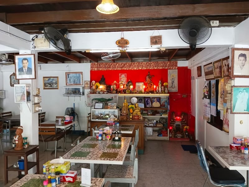 Khunya (Khun Yaa) Seafood Restaurant
