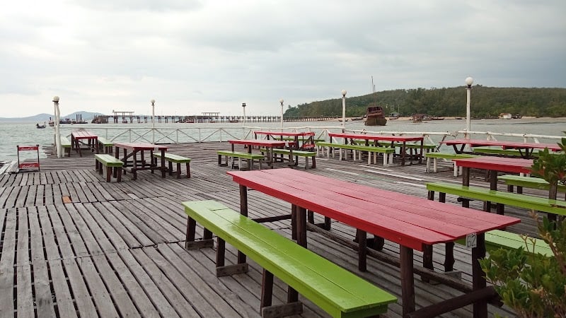Khru Vit Seafood Raft