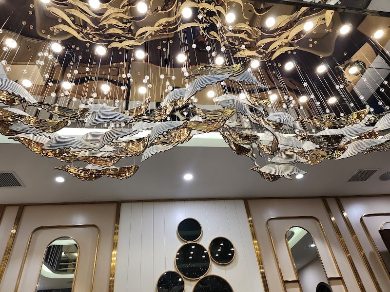 Chinh Thuỷ SeaFood Restaurant - Nhà Hàng Hải Sản Hà Nội