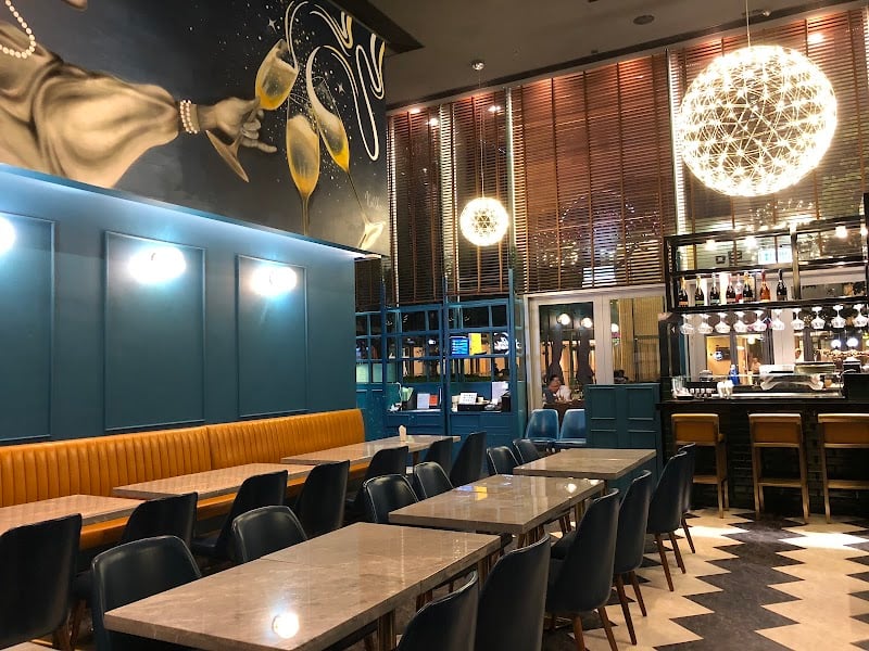 Sparkling House Seafood & Oyster Bar