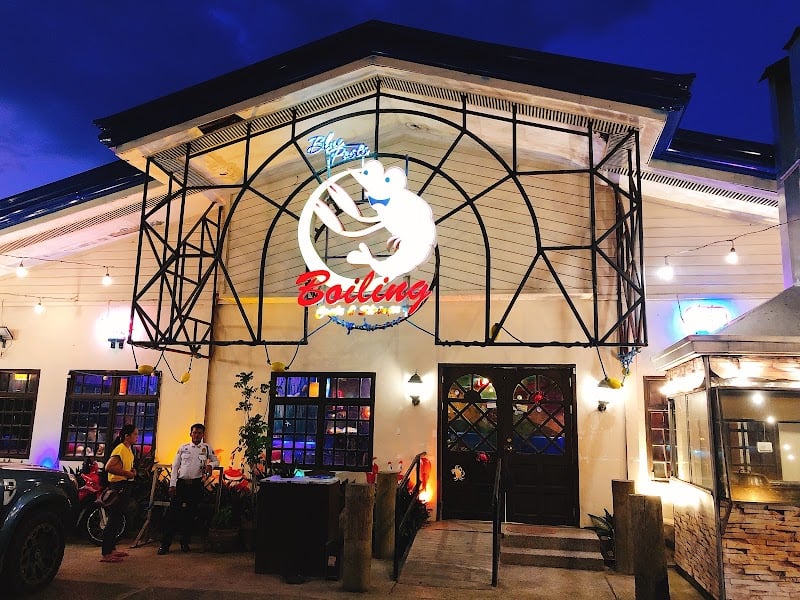 Blue Posts Boiling Crabs & Shrimps – Bajada