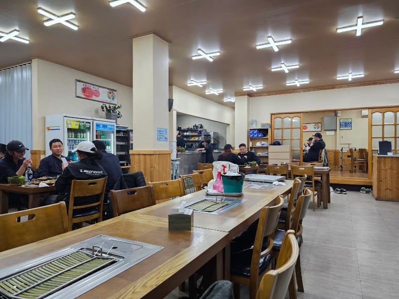 May Fish Eel Restaurant 오월수산장어집