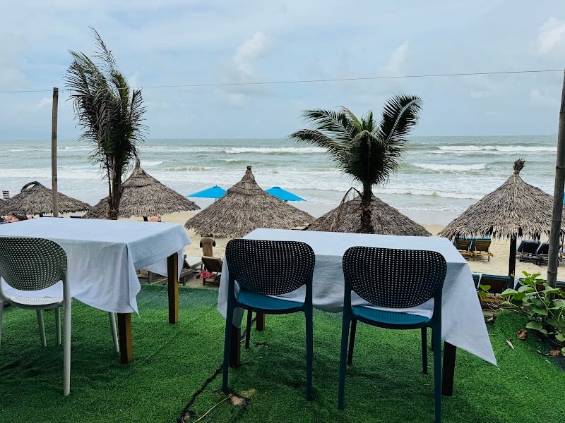 Nam Gia Seafood Restaurant An Bang beach