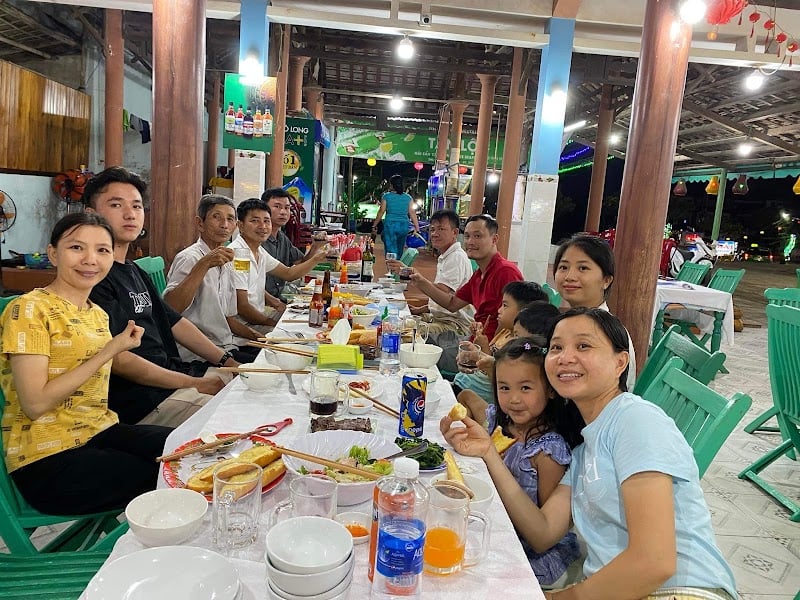 Tan Loc Seafood Restaurant - Cua Dai Beach , Hoi An